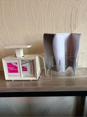 CONAIR Weight Watchers Cream Scale with Pink Logo Accent
